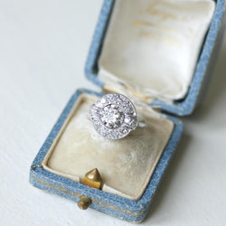 Bague en or blanc, platine, et diamants - Castafiore