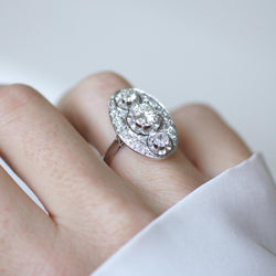 Bague en or blanc, platine, et diamants - Castafiore