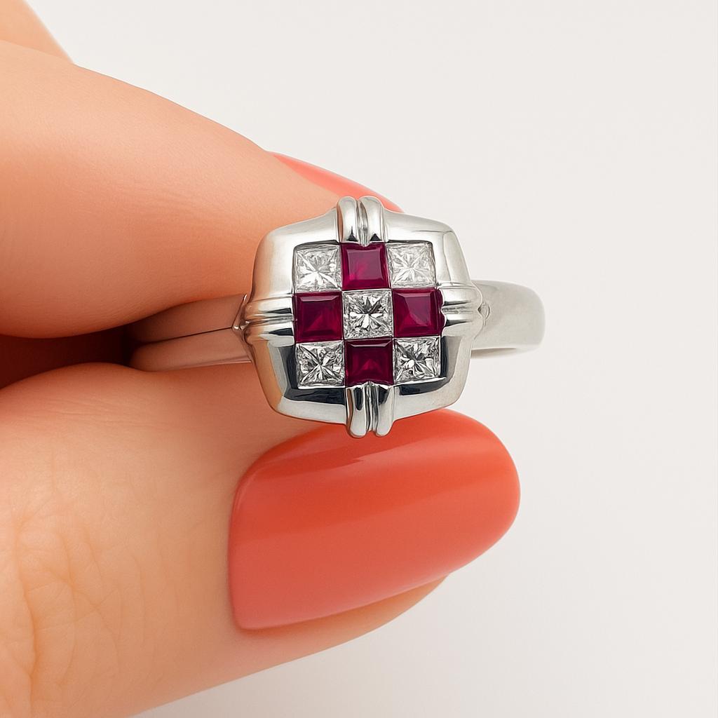 Bague en or blanc, rubis, et diamants - Castafiore