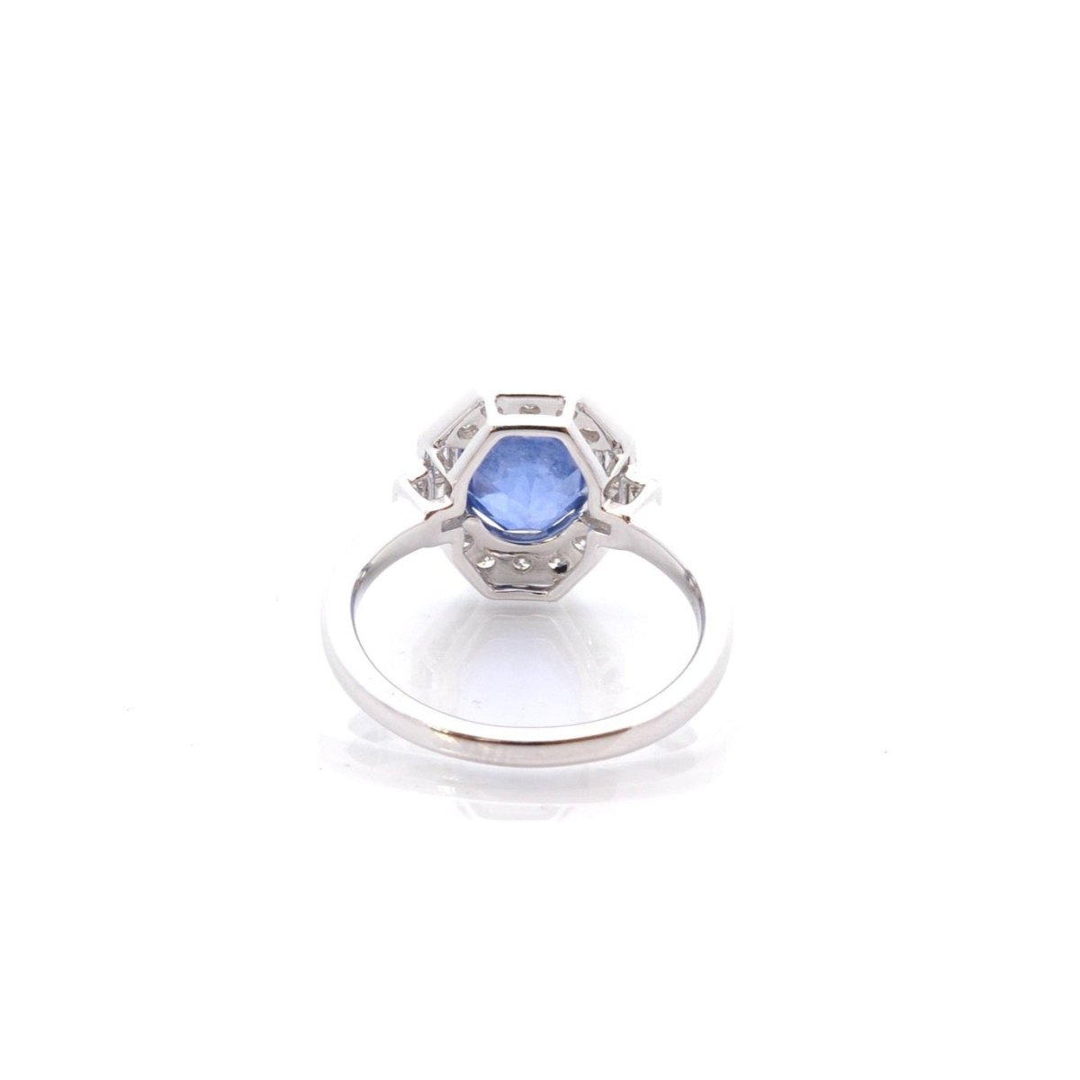 Bague en or blanc, saphir et diamants - Castafiore