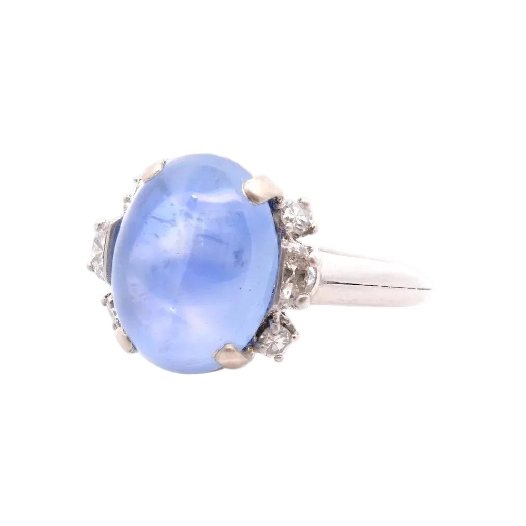 Bague en or blanc, saphir et diamants - Castafiore