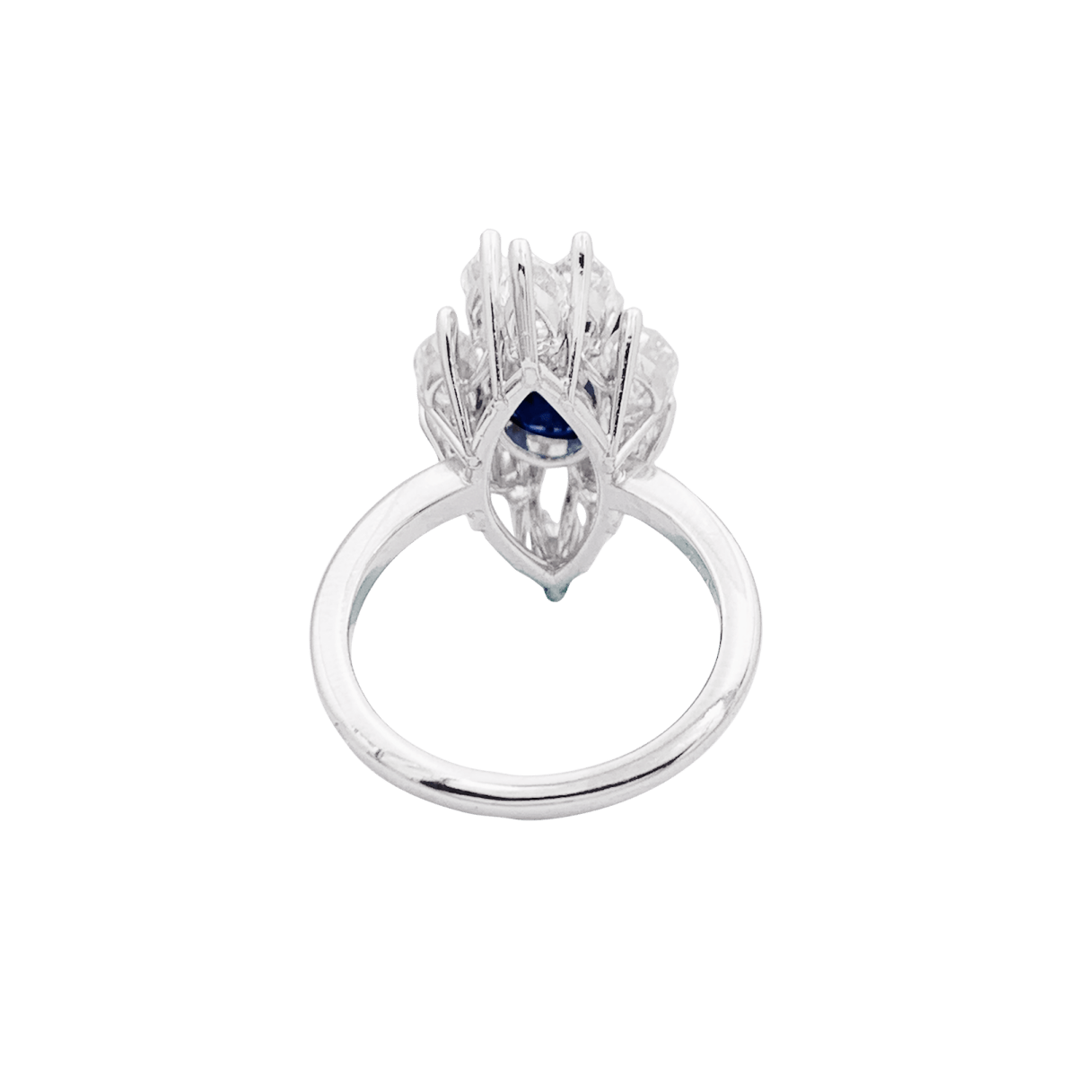 Bague en or blanc, saphir et diamants - Castafiore