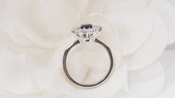 Bague en or blanc, saphir et diamants - Castafiore