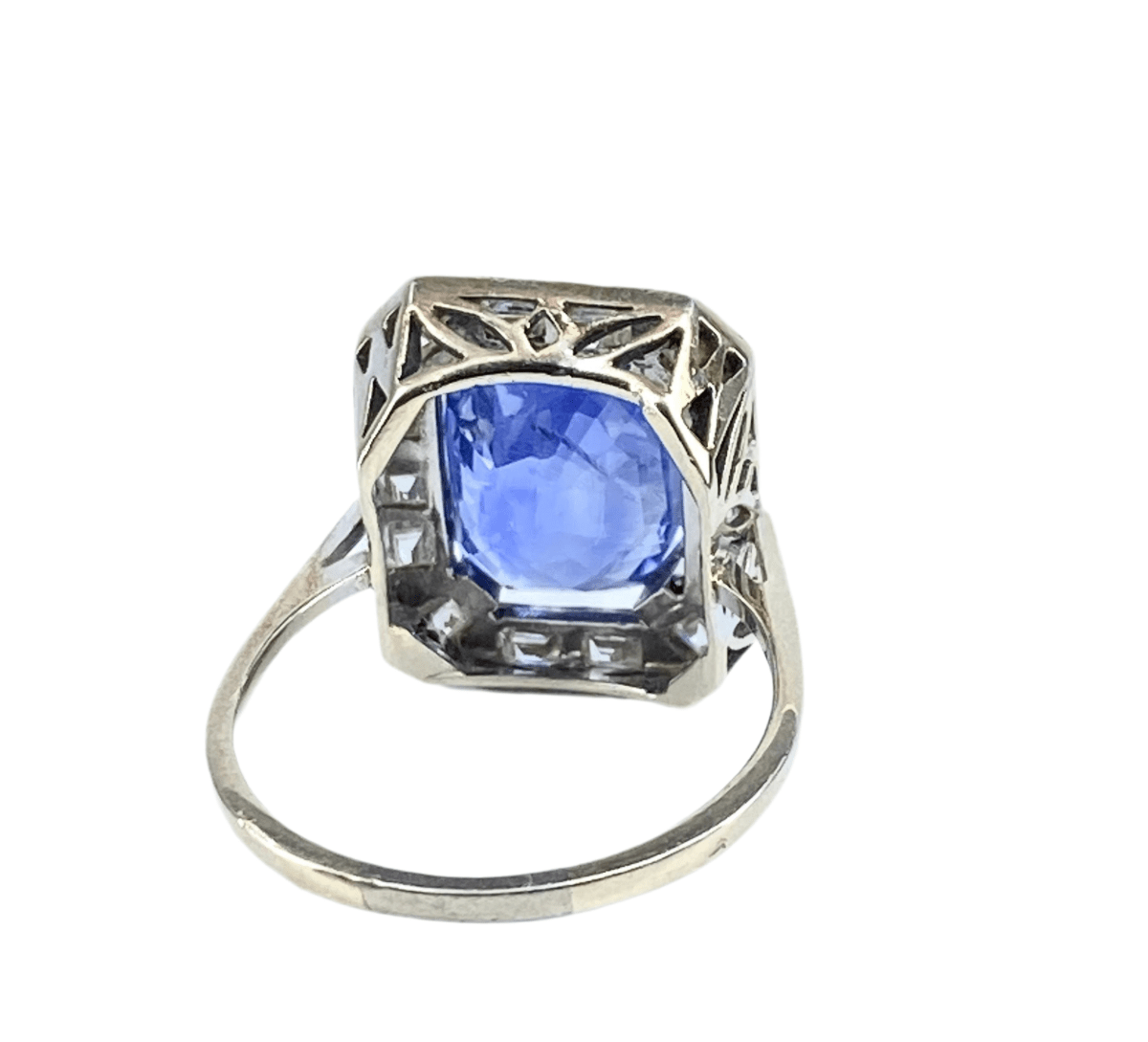 Bague en or blanc, saphir et diamants - Castafiore