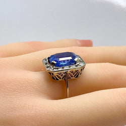 Bague en or blanc, saphir et diamants - Castafiore