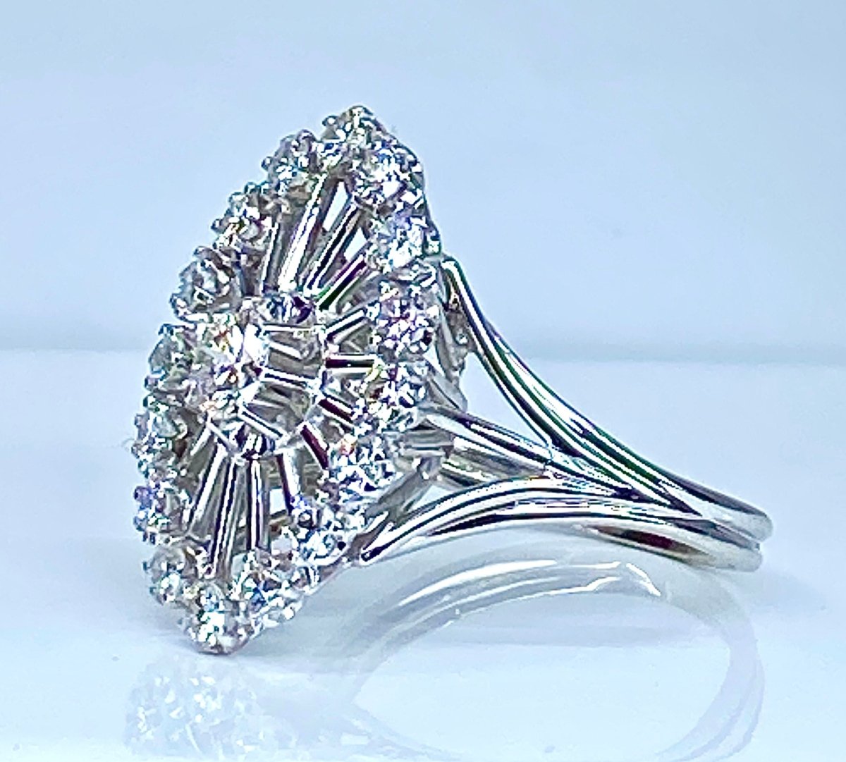 Bague en or blanc sertie de diamants - Castafiore