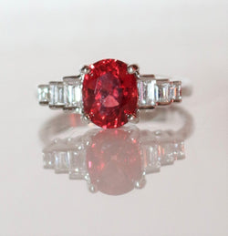 Bague en or blanc, spinelle, et diamants - Castafiore