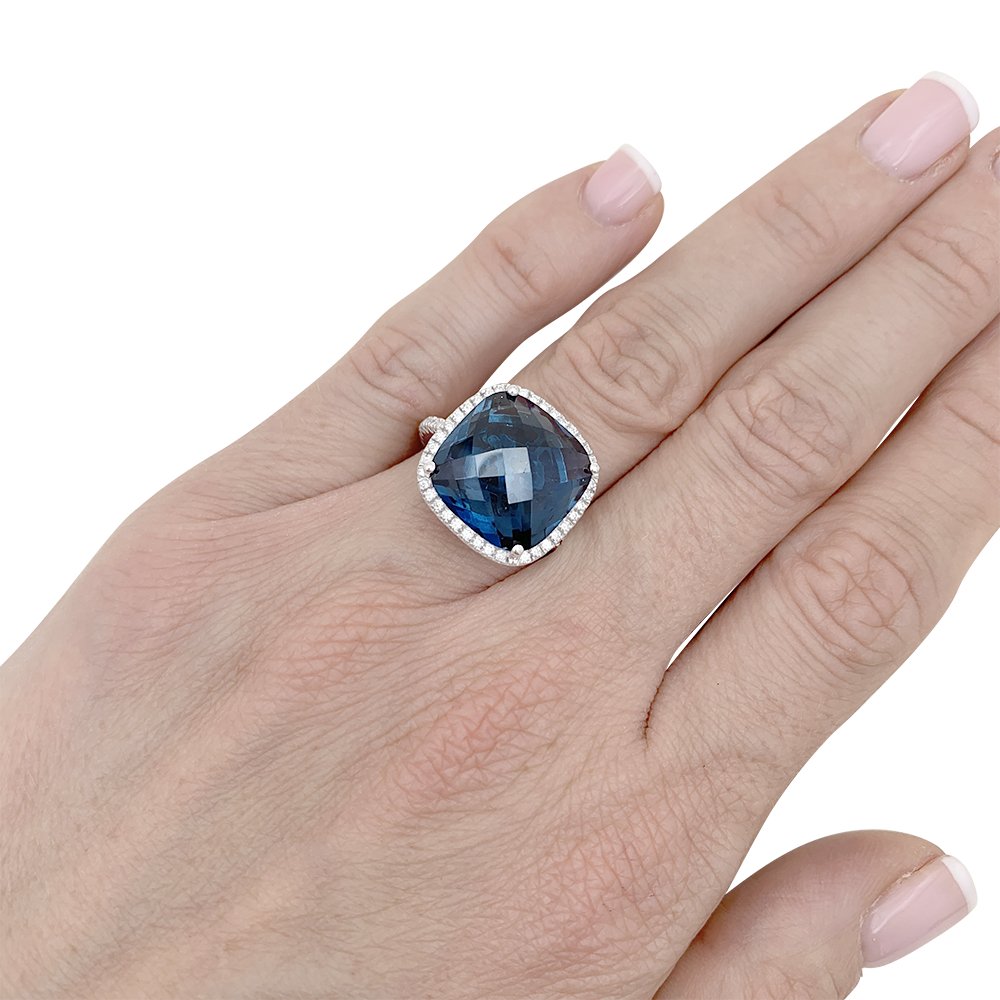 Bague en or blanc, topaze bleue et diamants - Castafiore