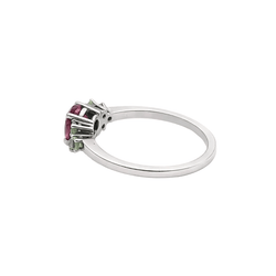 Bague en or blanc, tourmaline et péridots - Castafiore
