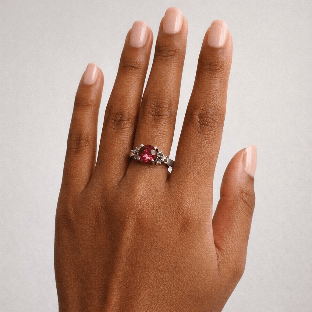 Bague en or blanc, tourmaline et péridots - Castafiore