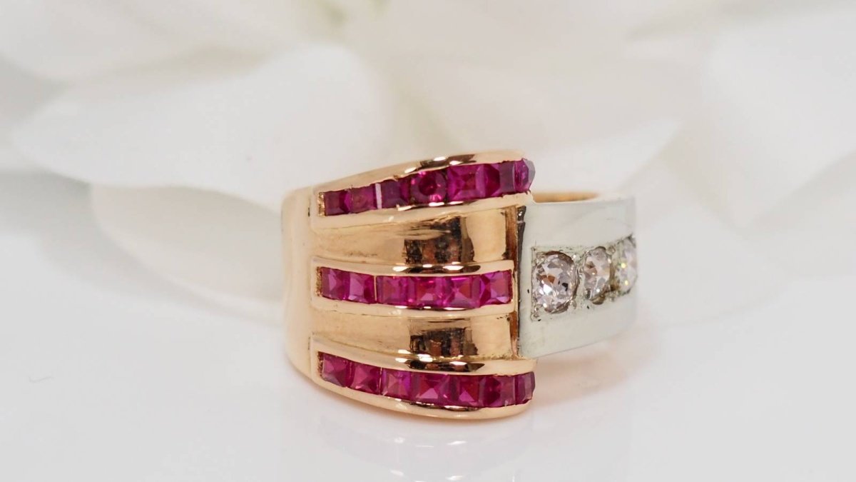 Bague en or, diamants et pierres rouges - Castafiore