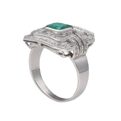 Bague en or gris 18k avec emeraude et diamants taille ancienne vers 1970. Taille 56. - Castafiore