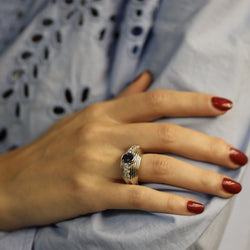 Bague en or gris 18k vers 1965 avec Saphir de Ceylan et Diamants - Castafiore