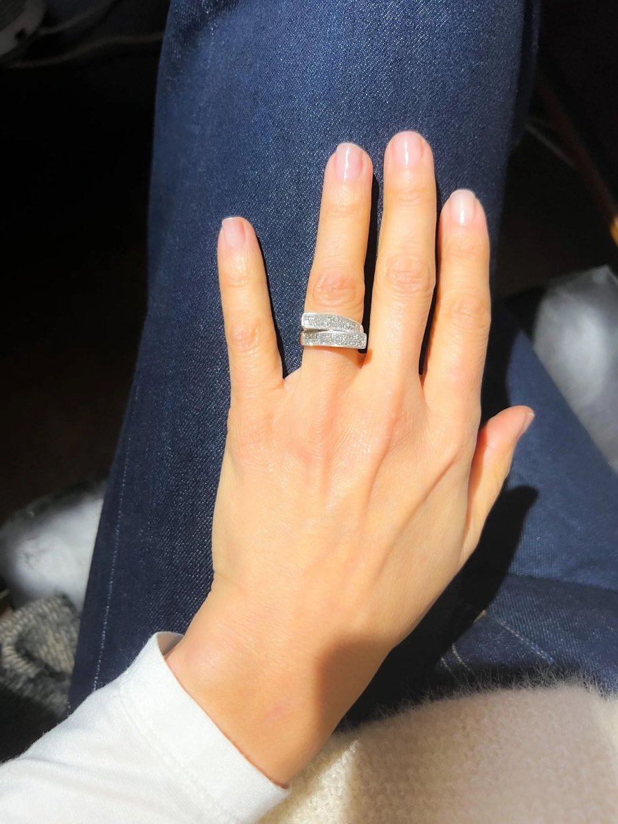 Bague en or gris design en diamant taille princesse - Castafiore