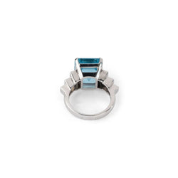 Bague en or gris et aigue - marine - Castafiore
