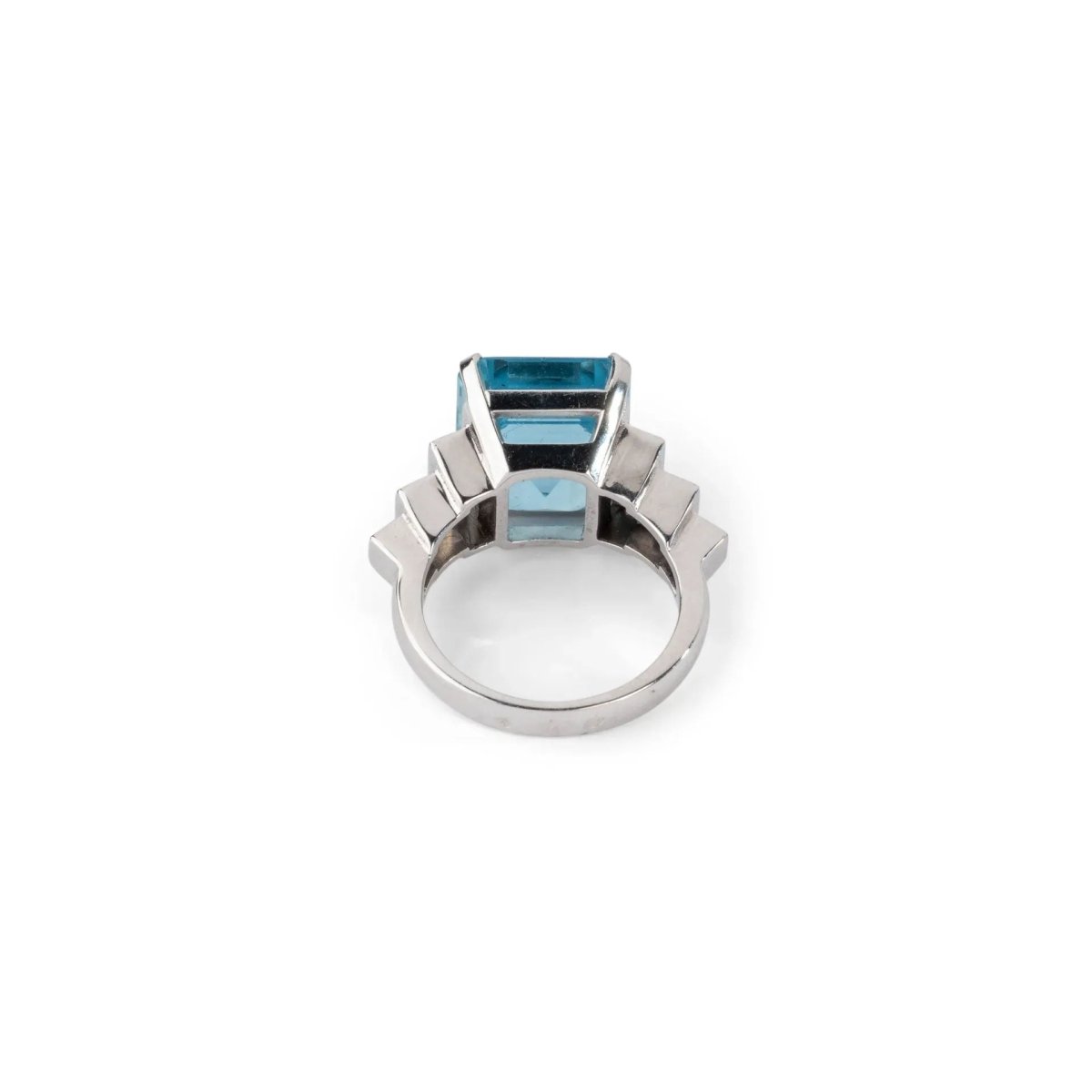 Bague en or gris et aigue - marine - Castafiore