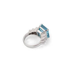 Bague en or gris et aigue - marine - Castafiore