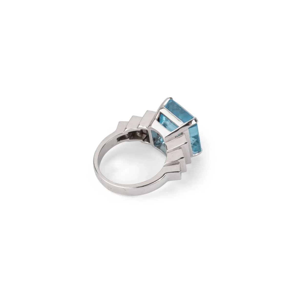 Bague en or gris et aigue - marine - Castafiore