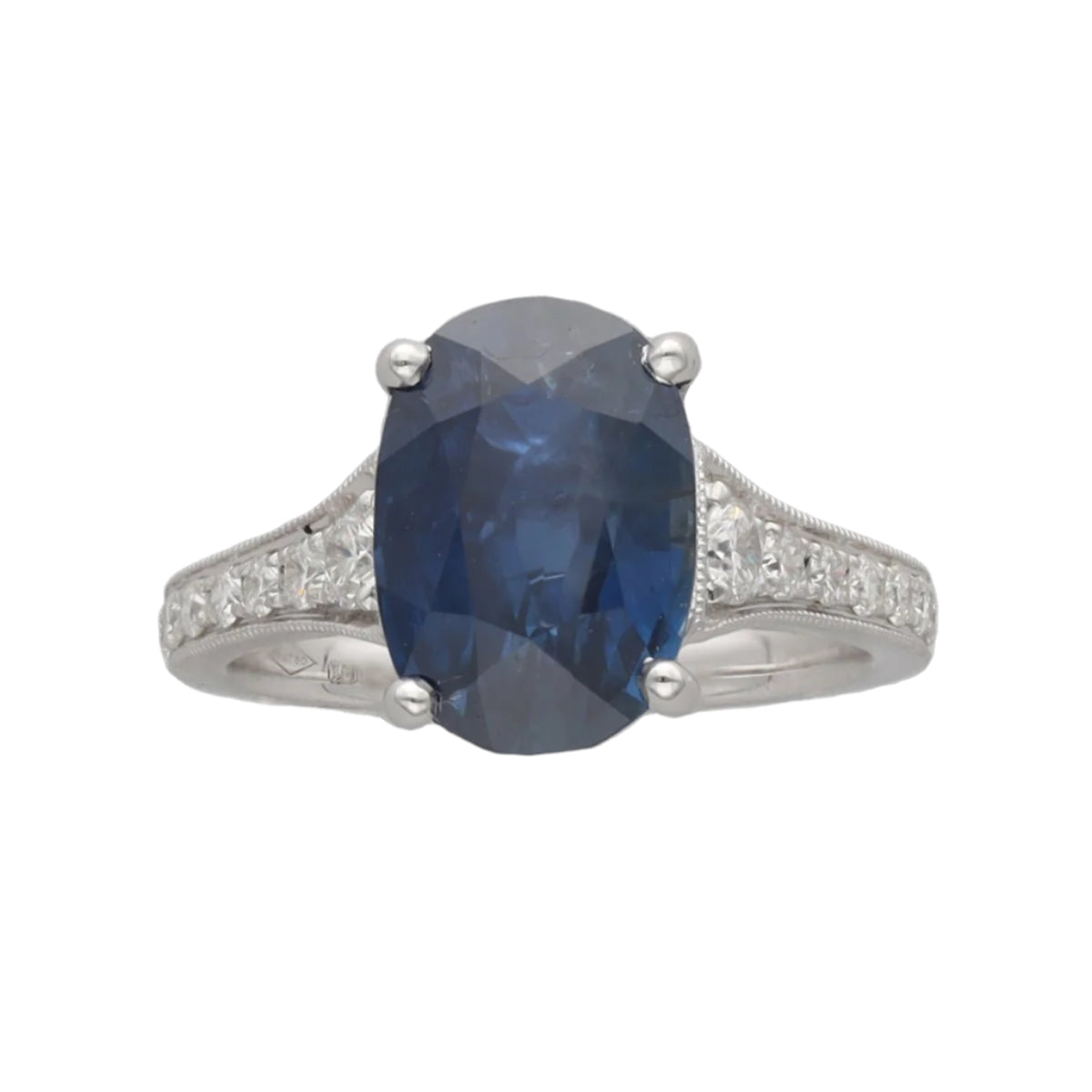 Bague en or gris, saphir et diamants - Castafiore