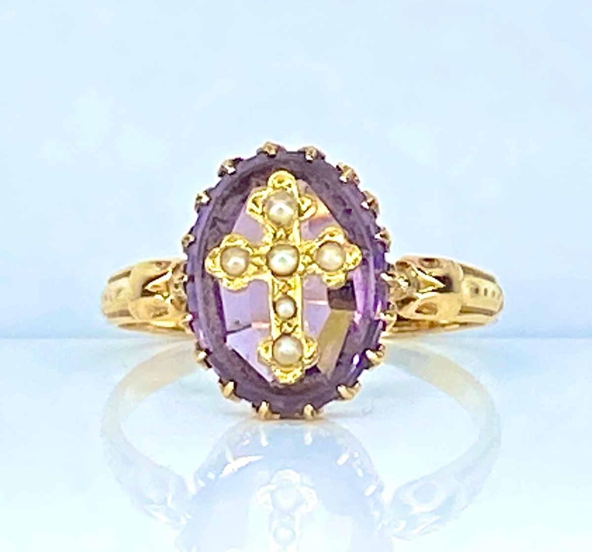 Bague en or jaune 18 carats avec croix en perles fines, vers 1880 - Castafiore