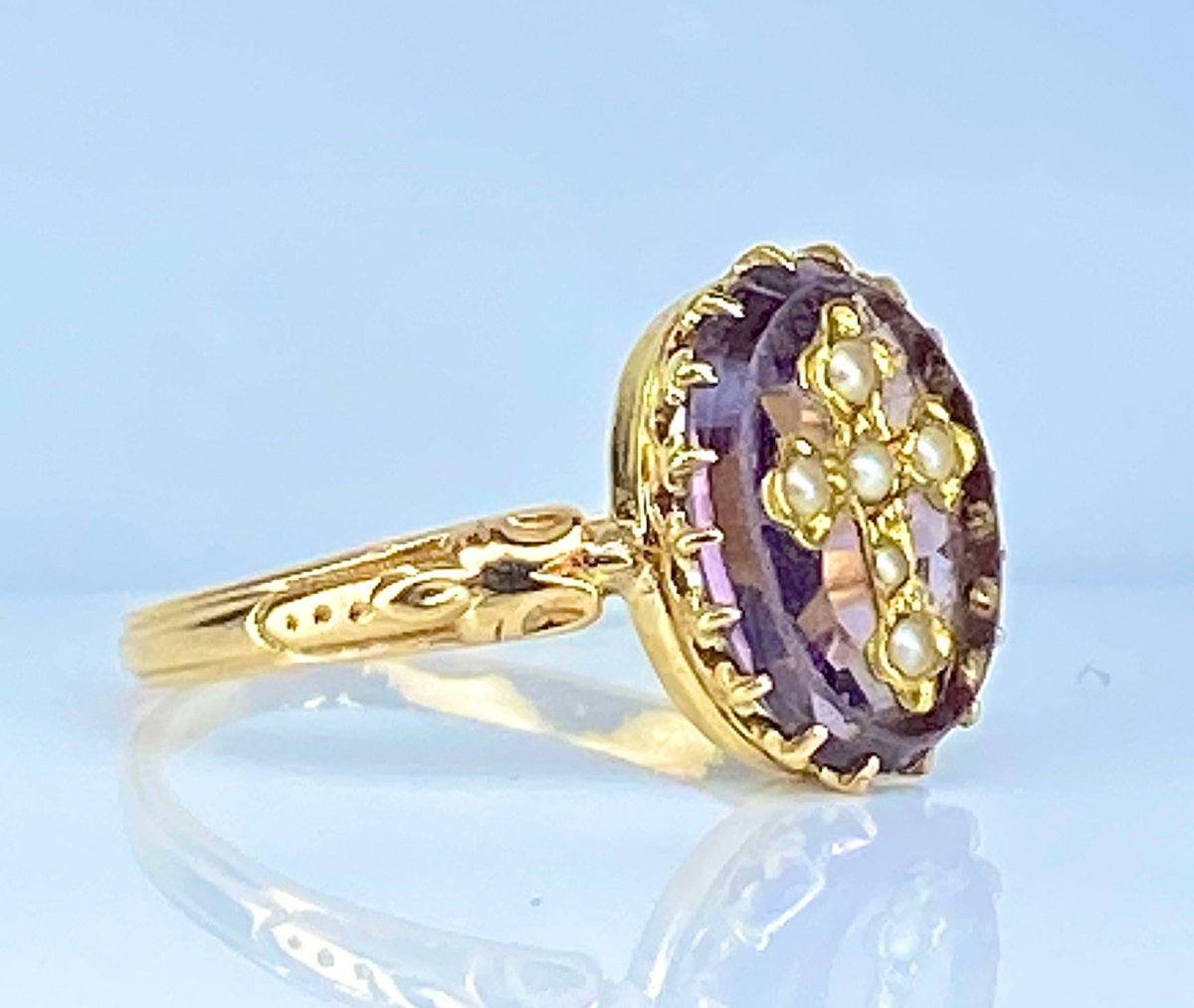 Bague en or jaune 18 carats avec croix en perles fines, vers 1880 - Castafiore