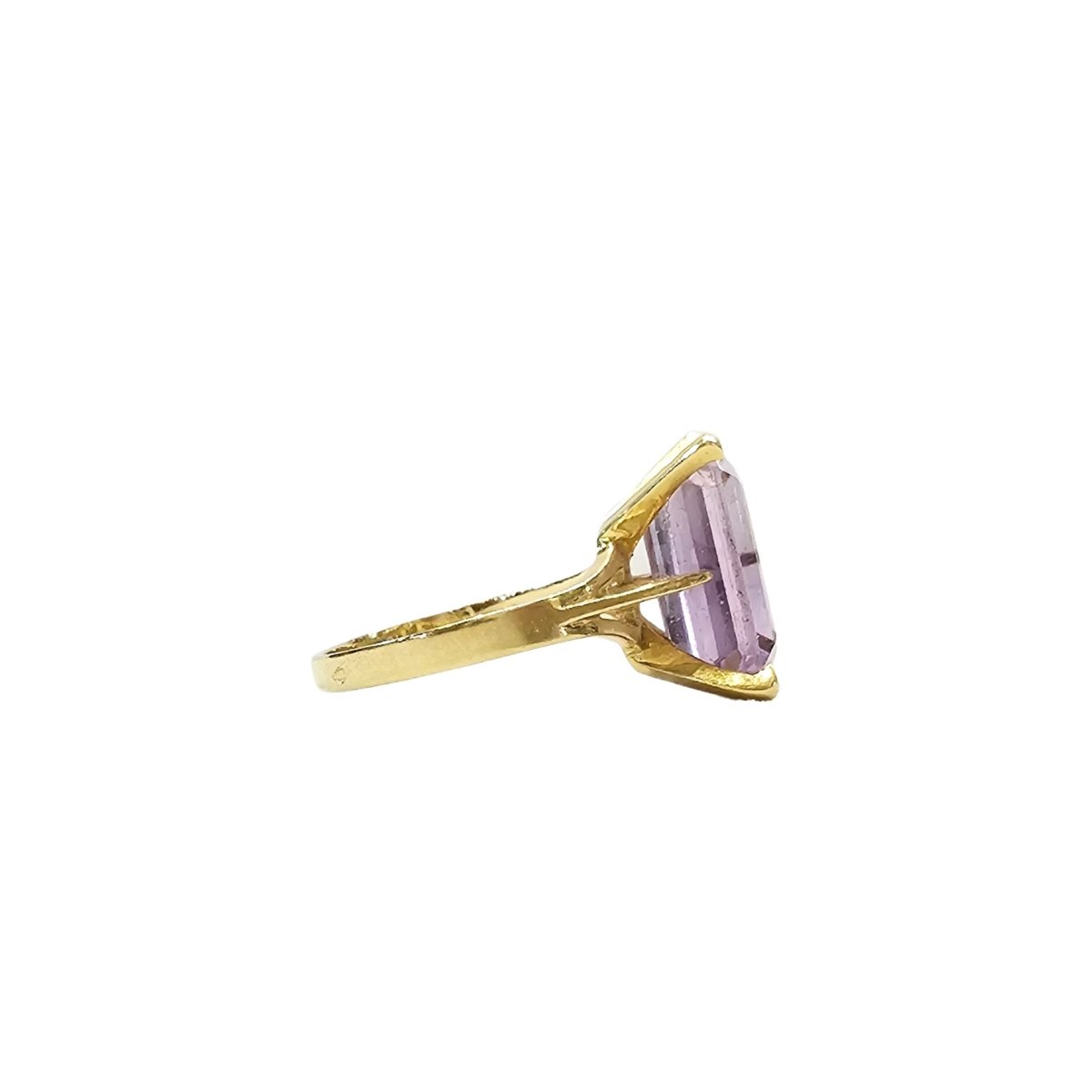 Bague en or jaune 18 carats et amethyste naturelle taille emeraude - Taille EU55 - Castafiore