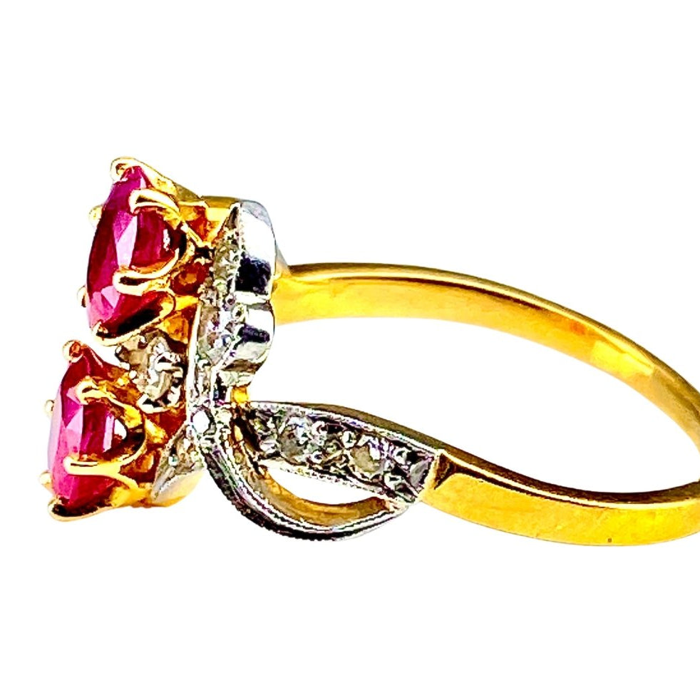 Bague en or jaune 18 carats et platine en rubis et diamants - Castafiore