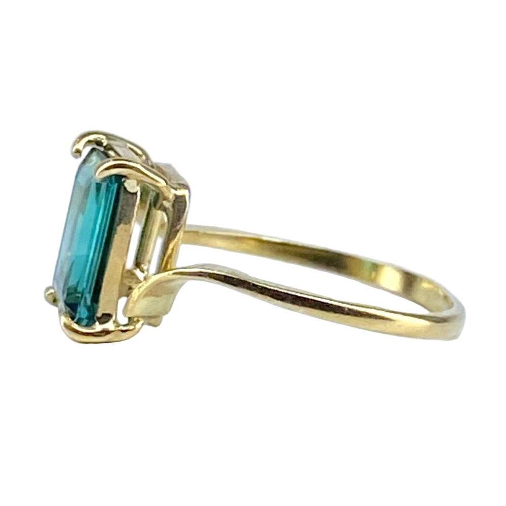 Bague en or jaune 18 carats et tourmaline verte - Castafiore