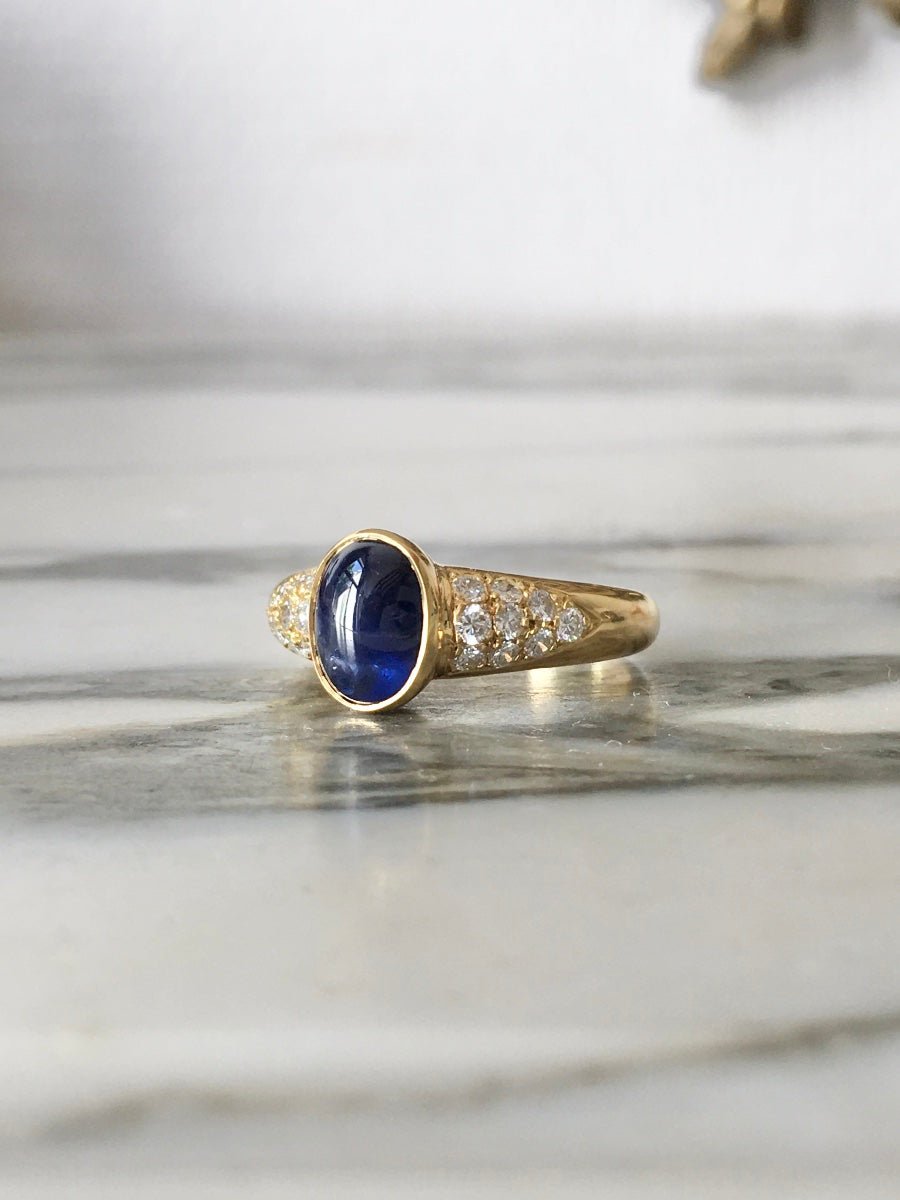 Bague en or jaune 18 carats saphir et diamants - Castafiore