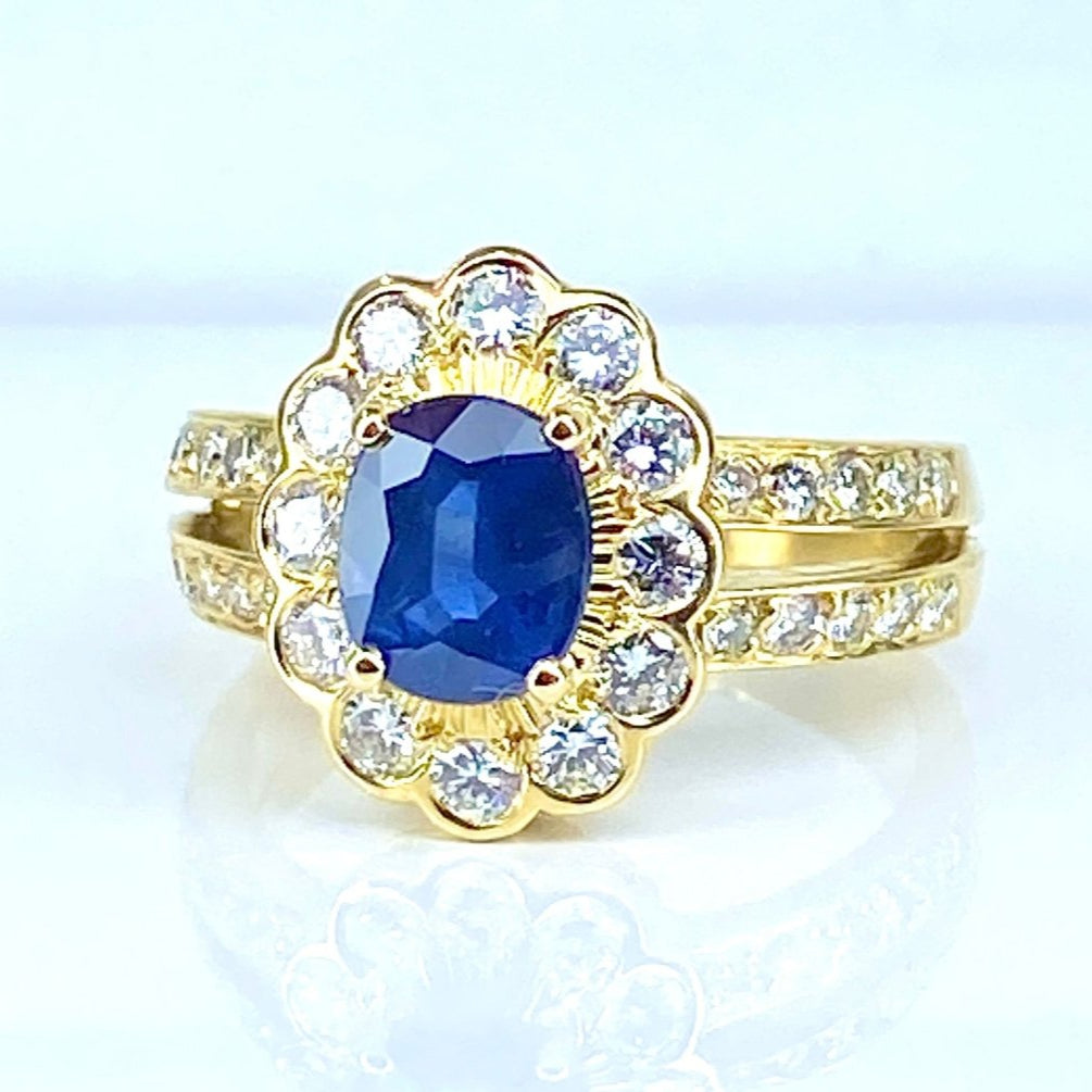 Bague en or jaune 18 carats, saphir et diamants - Castafiore