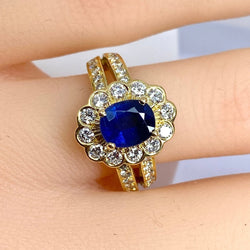 Bague en or jaune 18 carats, saphir et diamants - Castafiore