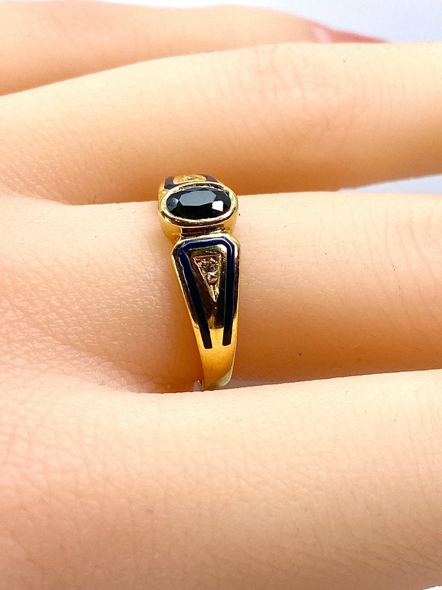 Bague en or jaune 18 carats, saphir,diamants et émail - Castafiore