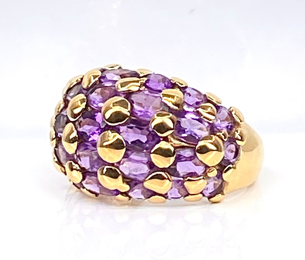 Bague en or jaune 18 carats sertie de 29 améthystes - Castafiore