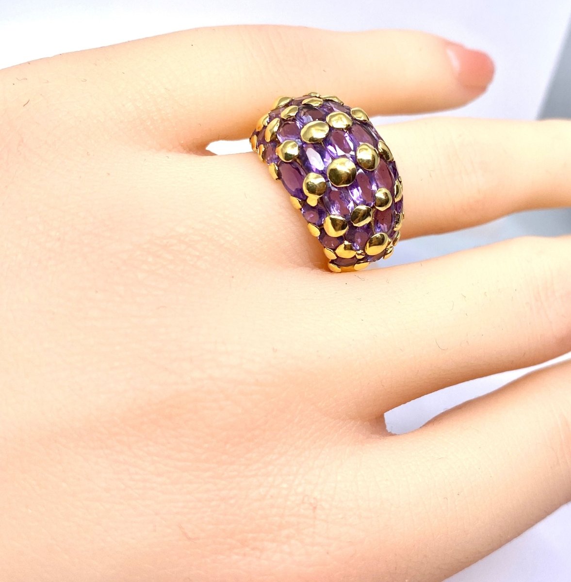 Bague en or jaune 18 carats sertie de 29 améthystes - Castafiore