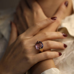 Bague en or jaune 18 Cts massif avec une Améthyste et Rubis cabochons. Taille 47 - 48. - Castafiore
