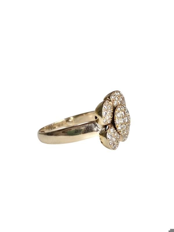 Bague en or jaune 18k en forme de fleur et diamants - Castafiore