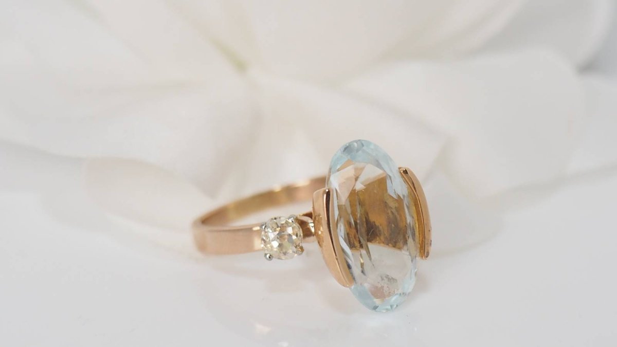 Bague en or jaune, aigue marine et diamants - Castafiore