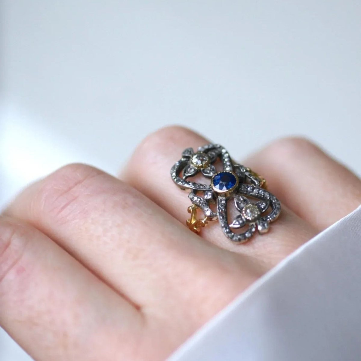 Bague en or jaune, argent et diamants - Castafiore