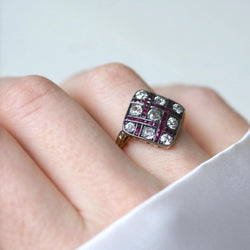 Bague en or jaune, argent, rubis et diamants - Castafiore