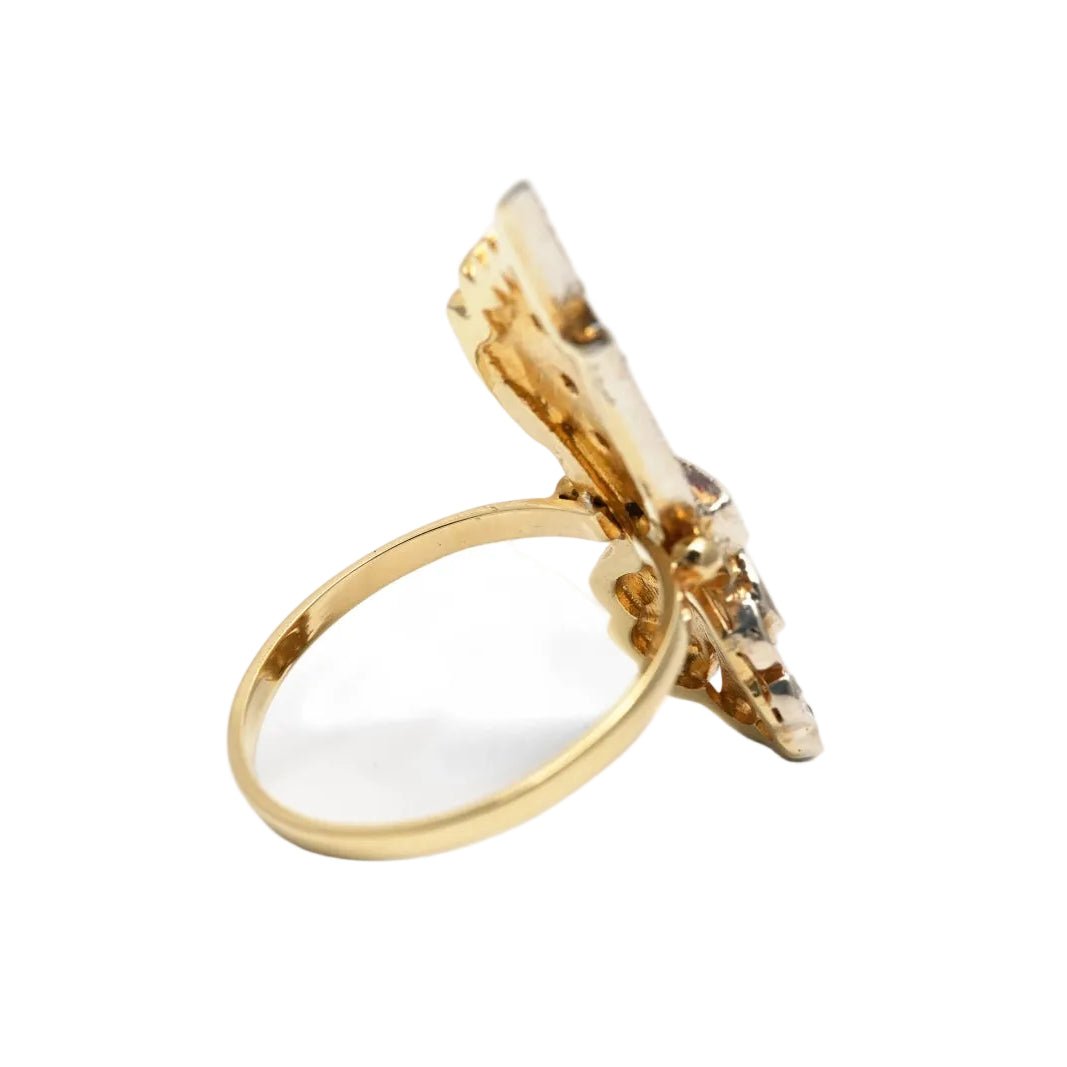 Bague en or jaune, argent, saphirs et diamants - Castafiore