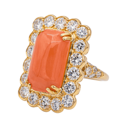 Bague en or jaune, corail et diamants - Castafiore