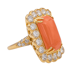 Bague en or jaune, corail et diamants - Castafiore
