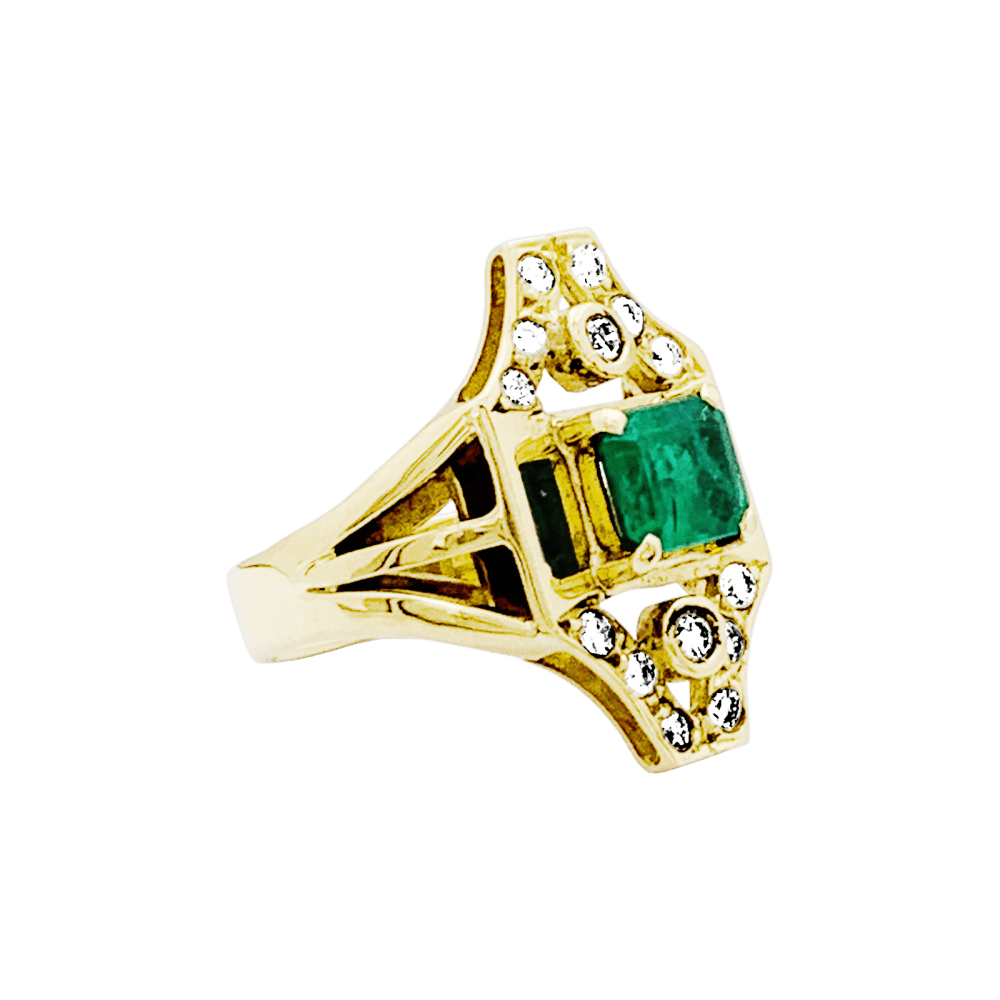 Ring yellow gold, emerald and diamonds.