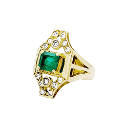Ring yellow gold, emerald and diamonds.