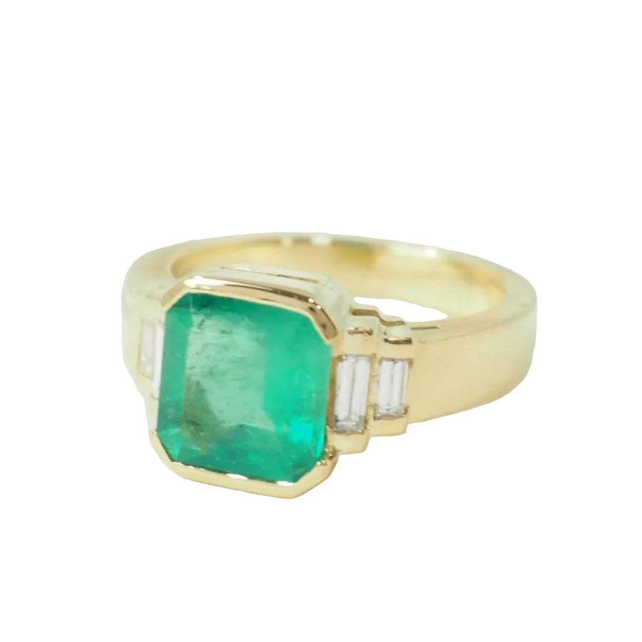 Bague en or jaune, émeraude et diamants - Castafiore