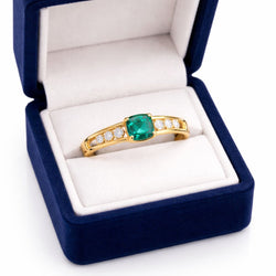 Bague en or jaune, émeraude, et diamants - Castafiore