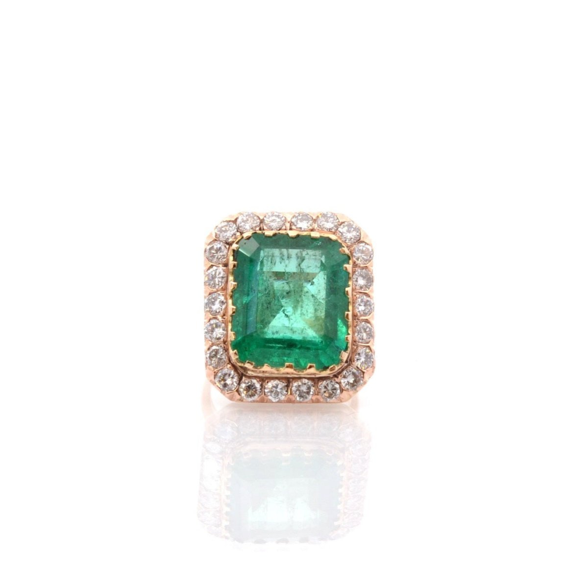 Bague en or jaune, émeraude et diamants - Castafiore
