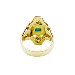 Ring yellow gold, emerald and diamonds.