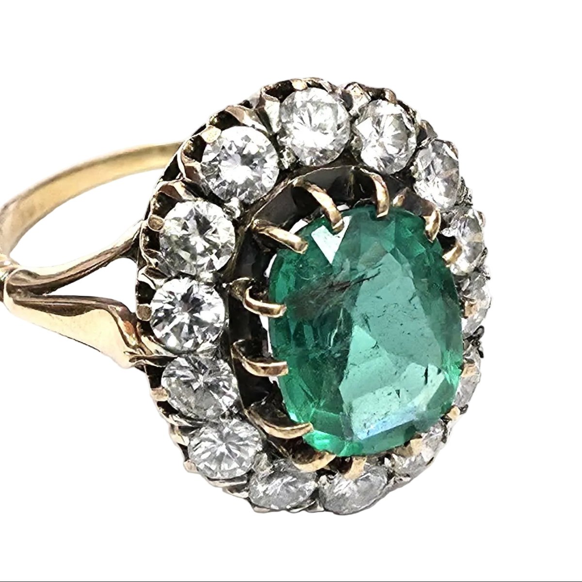 Bague en or jaune, émeraude et diamants - Castafiore