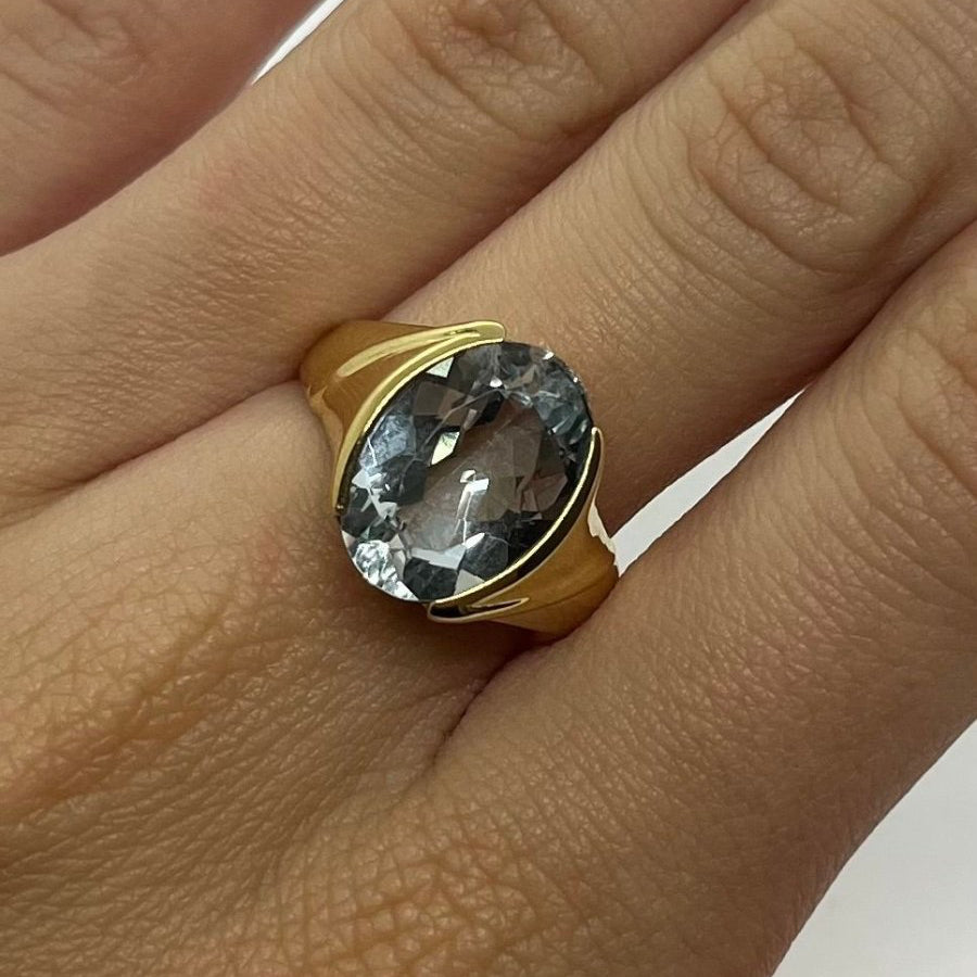 Bague en or jaune et aigue - marine - Castafiore